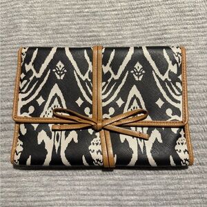 Stella & Dot Black and White Travel Bag